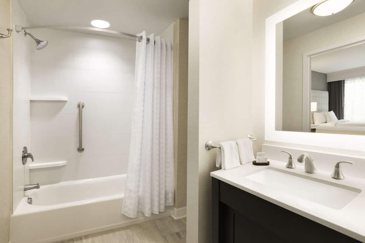 shower, free toiletries, towels