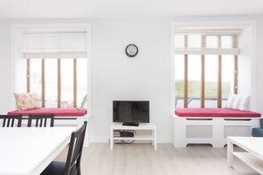 House, 1 Bedroom, Beachfront (The Boat House) | Individually decorated, individually furnished, blackout drapes - Garryvoe Beach Homes (Garryvoe)