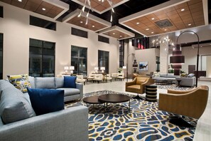Lobby - Embassy Suites by Hilton McAllen Convention Center (McAllen)