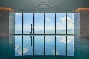 Indoor pool, free cabanas - Conrad Xiamen (Xiamen)