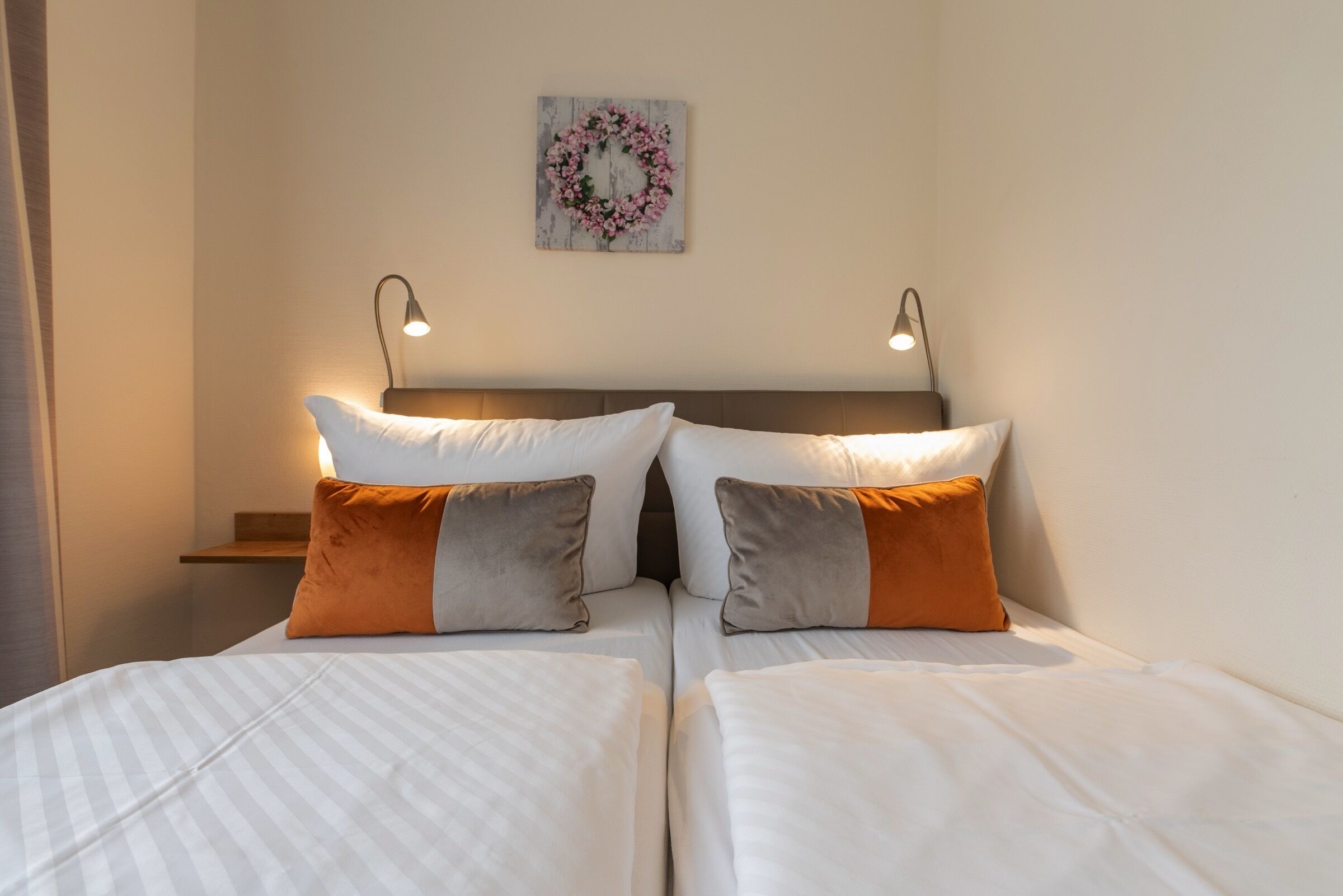 Chambre Double Économique (French bed 1.40m)