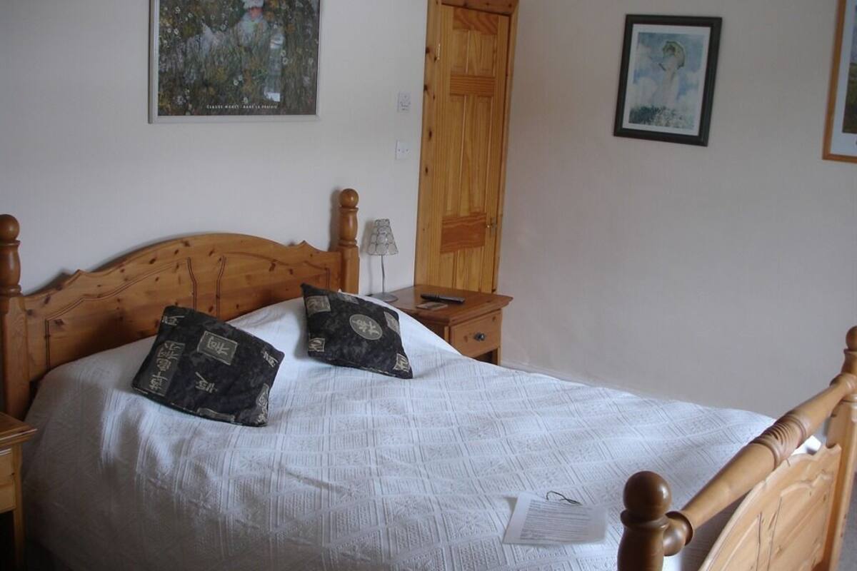 Standard Double Room, Ensuite | 1 bedroom, WiFi