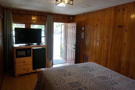 Marshall's Creek Rest Motel - Image 44