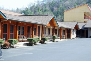 Front of property - Marshall's Creek Rest Motel (Gatlinburg)