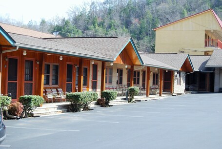 Marshall's Creek Rest Motel - Image 18