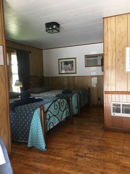 Marshall's Creek Rest Motel - Image 96
