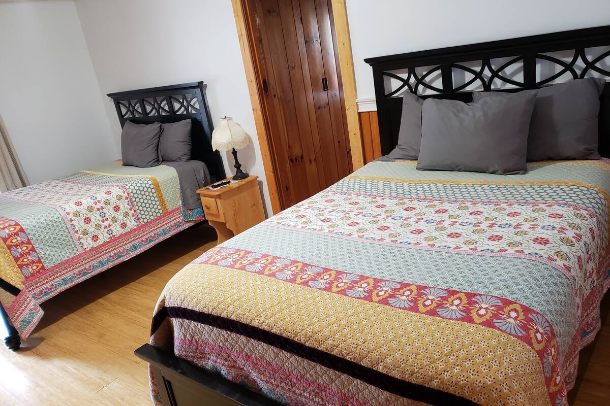 Familienzimmer, 2 Schlafzimmer (3 Double Beds)