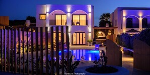 Villa, 3 chambres, piscine privée, vue piscine (Phos) | Coffres-forts dans les chambres, décoration personnalisée, bureau