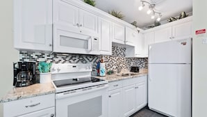 Condo (Gulf Holiday - Unit 09) | Cocina privada