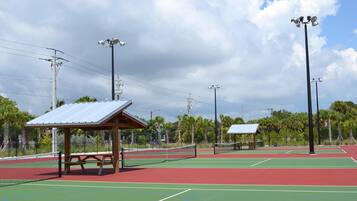 Apartment, 1 King-Bett und Schlafsofa, Poolblick (Gulf Holiday - Unit 10) | Sportplatz