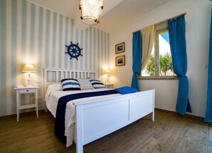 In-room safe, desk, soundproofing, free WiFi - B&B Quattro Torri (Santa Teresa di Riva)