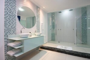 Play | Badezimmer