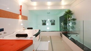 Record | Jetted bathtub - Motel Replay Guarulhos - Adults Only (Guarulhos)