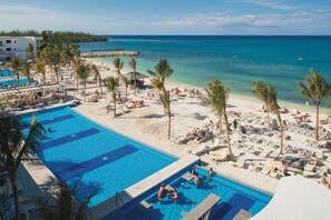 3 outdoor pools, pool umbrellas, sun loungers - Hotel Riu Reggae - Adults Only - All Inclusive (Montego Bay)