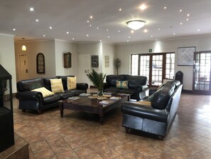 Reception - St Ives Lodge (Lidgetton West)