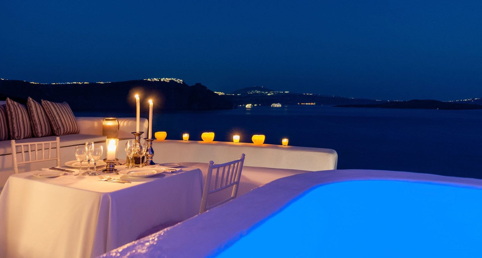 Luxury Suite, Jetted Tub,Caldera View | Terrace/patio