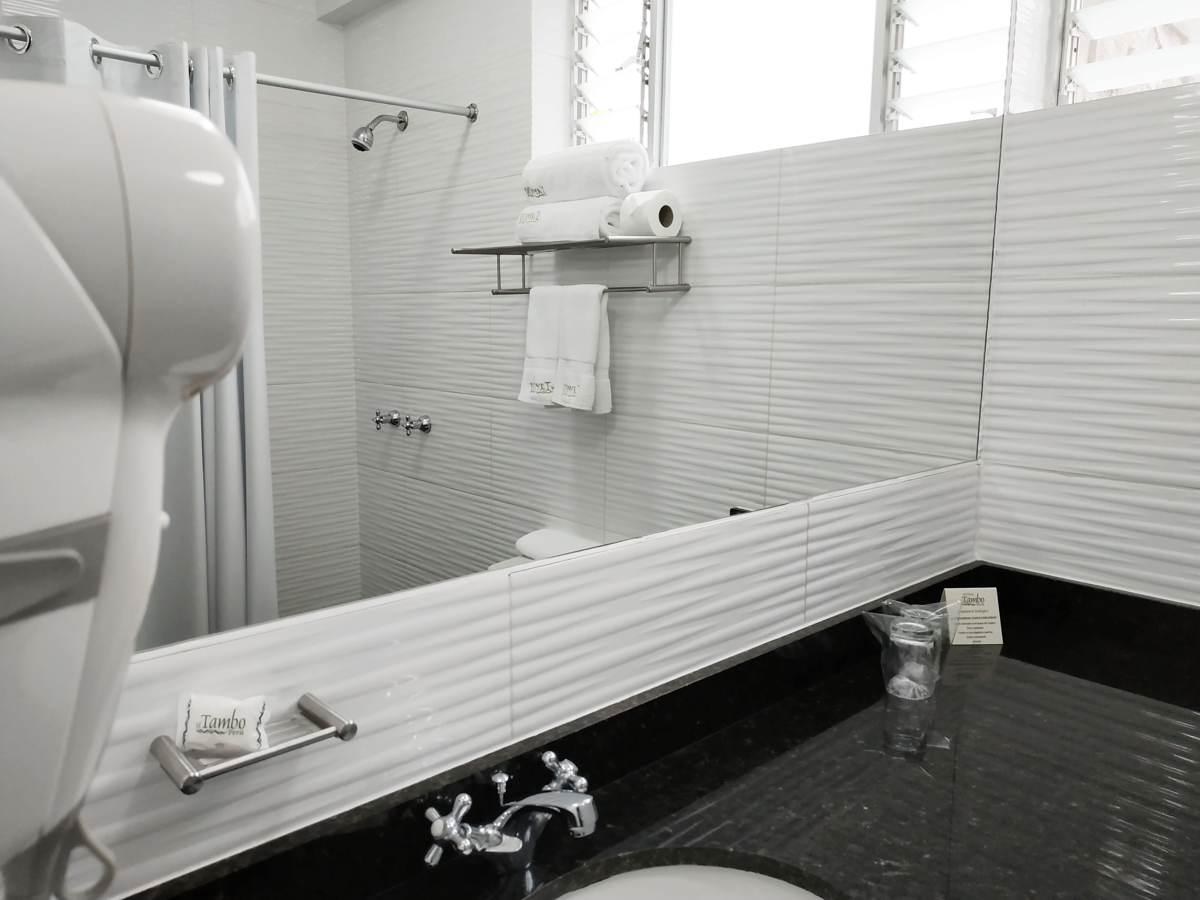 standard double room | bathroom | shower, free toiletries, hair dryer, towels