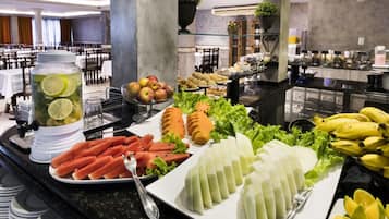 Desayuno buffet incluido todos los días