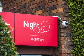 Entrada al alojamiento