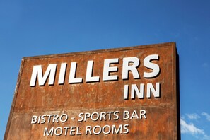Exterior - Nightcap at Millers Inn (Altona North)