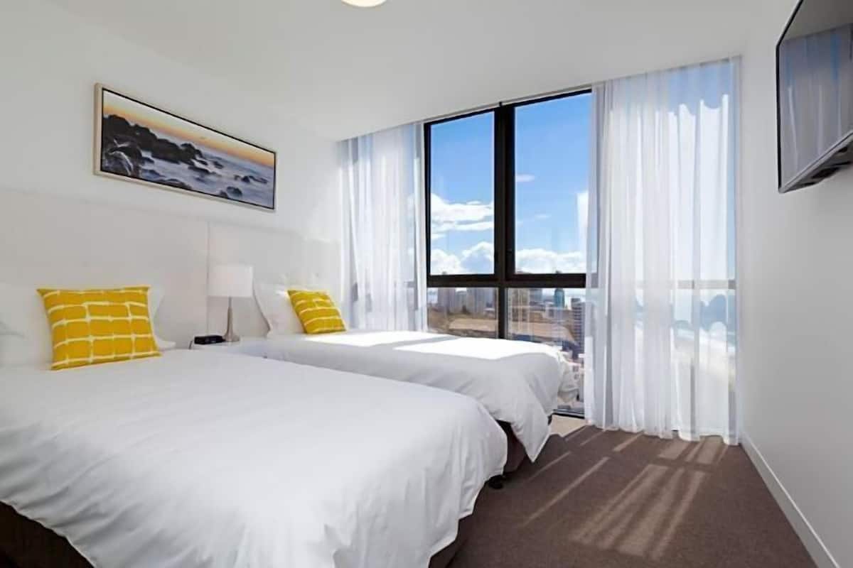 In-room safe, individually furnished, iron/ironing board, free WiFi