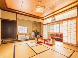 Quarto tradicional, banheiro compartilhado (Japanese Style, Toilet in room) | Wi-Fi de cortesia