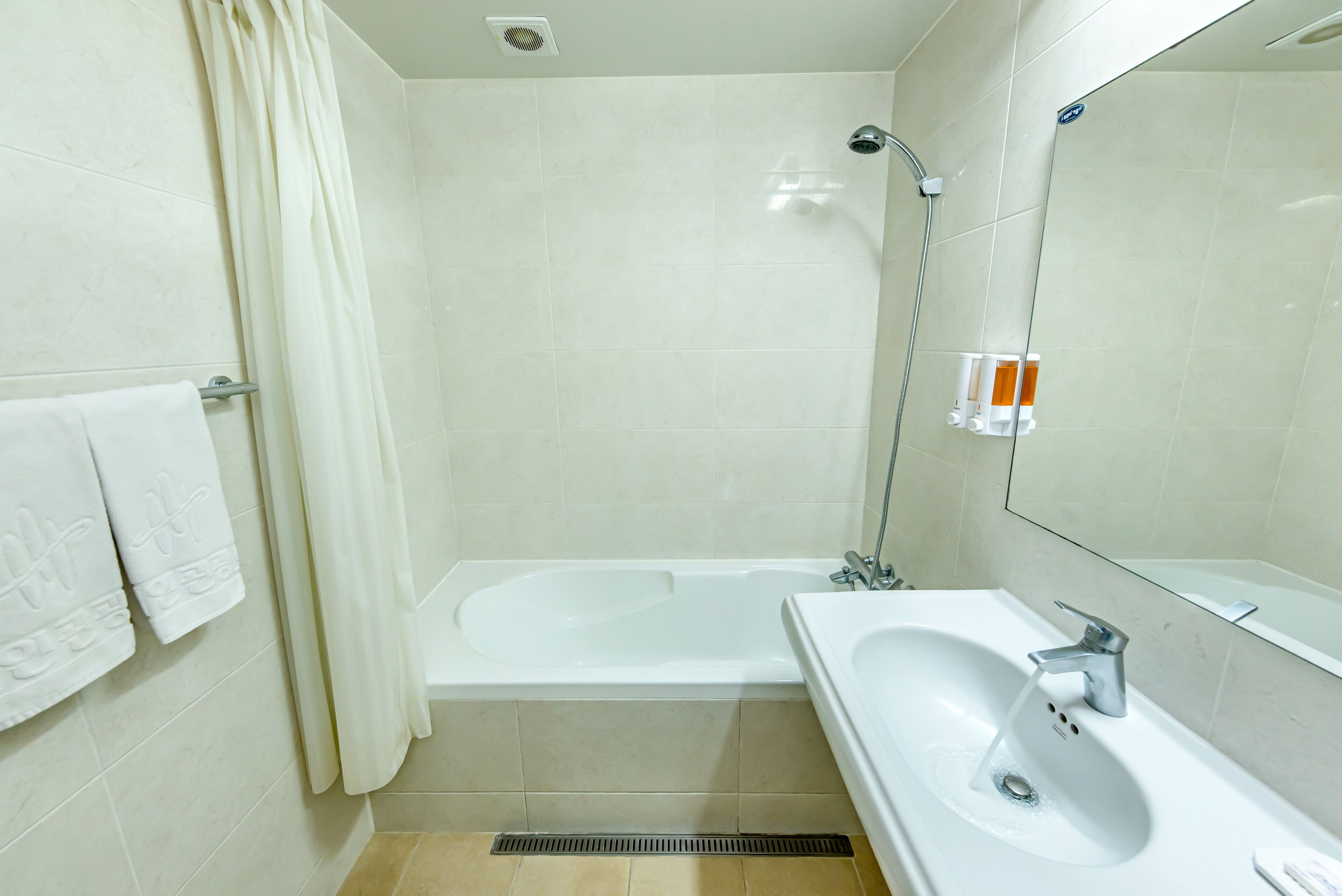 Photo - Samhaein Hotel