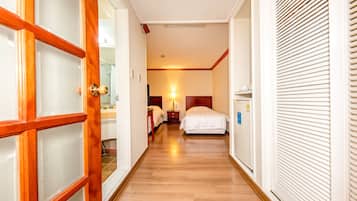 Family Suite (Bed room + Ondol room)