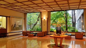 Sala de estar en el lobby
