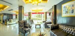 Lobby sitting area - Qiu Hotel Sukhumvit (Bangkok)