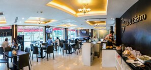 Daily buffet breakfast for a fee - Qiu Hotel Sukhumvit (Bangkok)