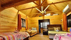 In-room safe, WiFi (free), individually decorated - Guest House Nodoka (Mandaue)