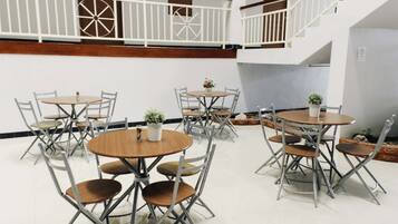 Breakfast (THB 200 per person)