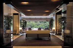 Lobby - Art Hotel KOKURA New Tagawa (Kitakyushu)