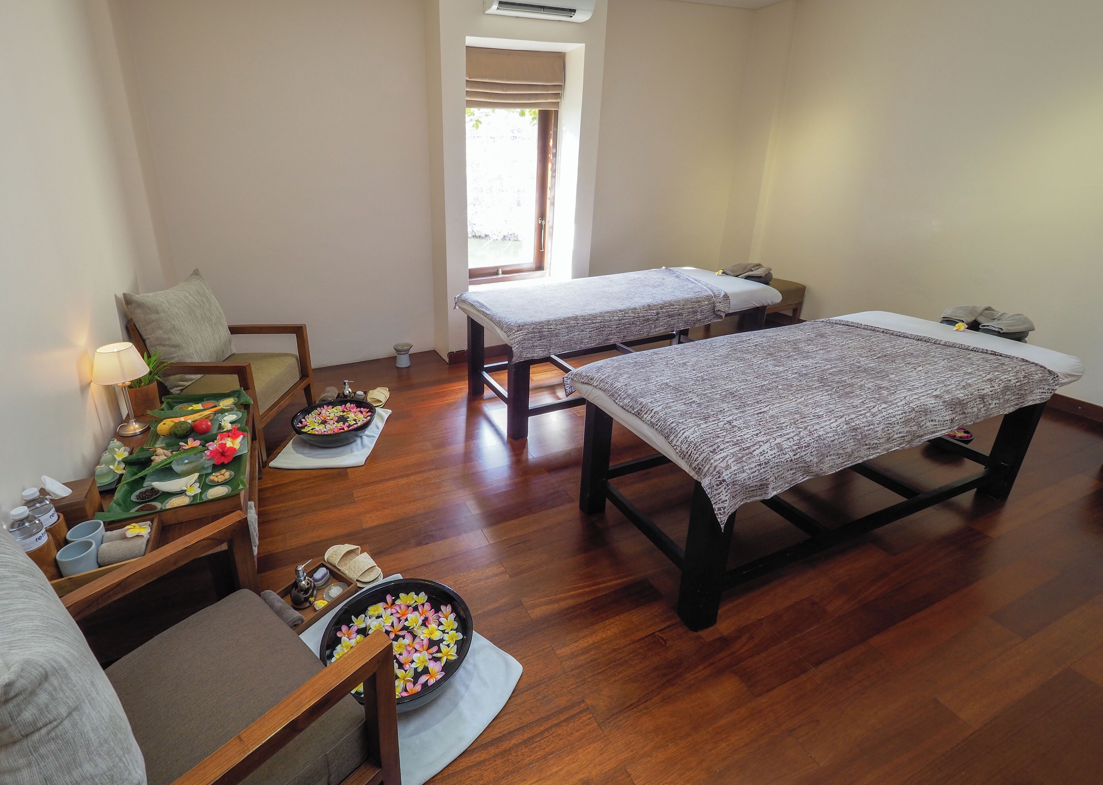 couples treatment room(s), hot stone massages, massages