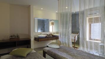 Spa Suite | Bathroom