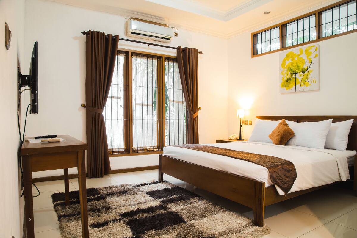 Rumah Eksklusif, 2 kamar tidur | Meja kerja, kedap suara, Wi-Fi gratis, dan seprai linen