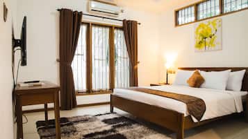 Exclusive House, 2 Bedrooms | 3 bedrooms, desk, soundproofing, free WiFi