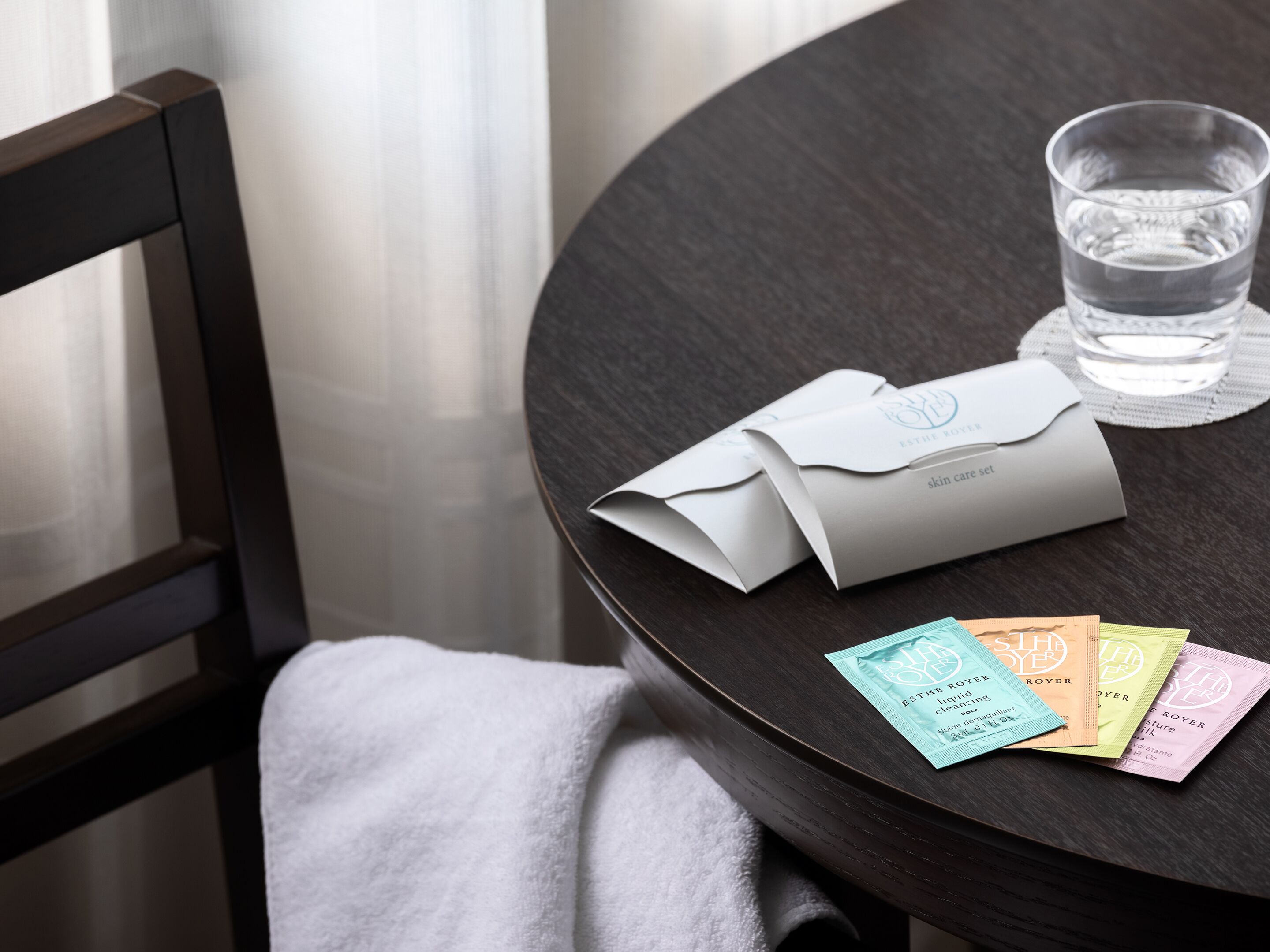 1 bedroom, down duvets, desk, free wifi