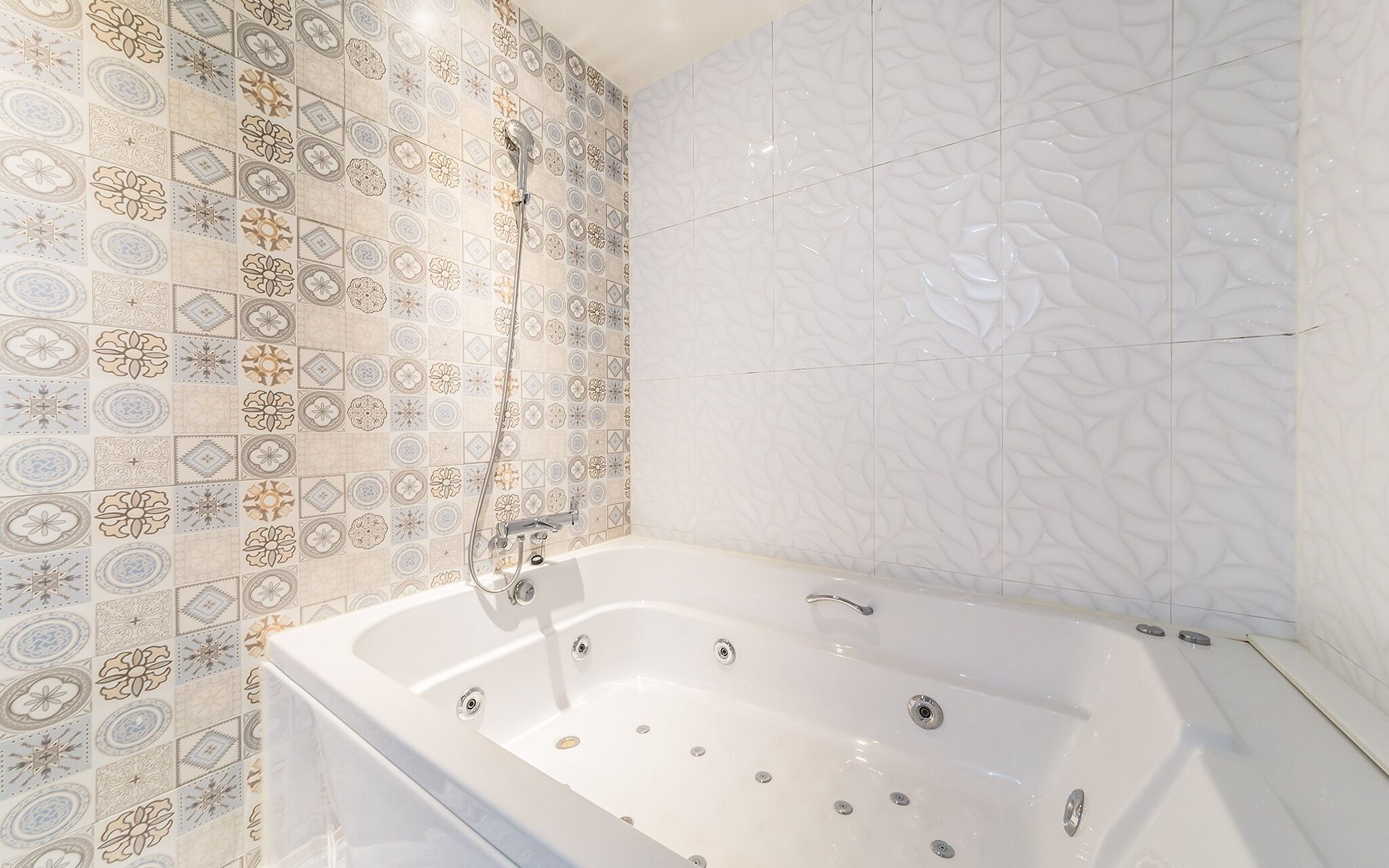royal standard a (no breakfast on sundays) | bathroom | separate bathtub and shower, free toiletries, hair dryer, bathrobes