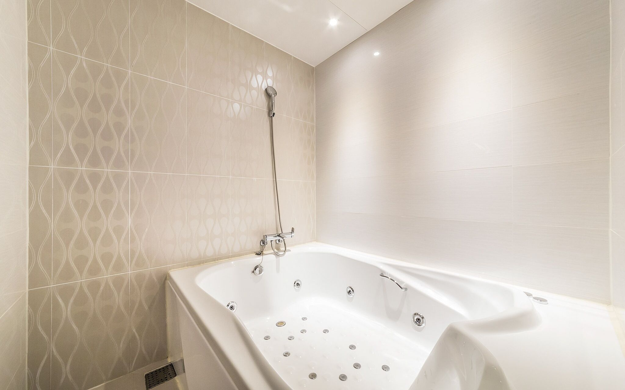 semi deluxe (no breakfast on sundays) | bathroom | separate bathtub and shower, free toiletries, hair dryer, bathrobes