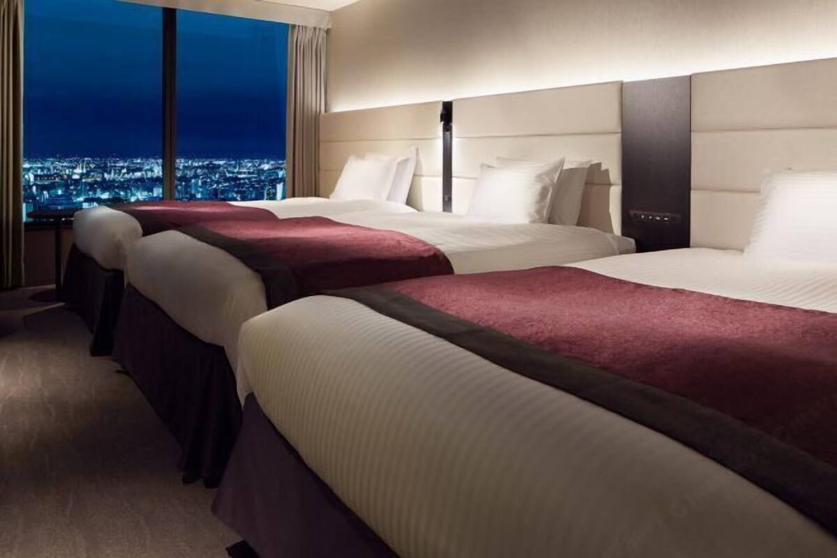 Safe på rommet, blendingsgardiner, wi-fi (inkludert) og sengetøy