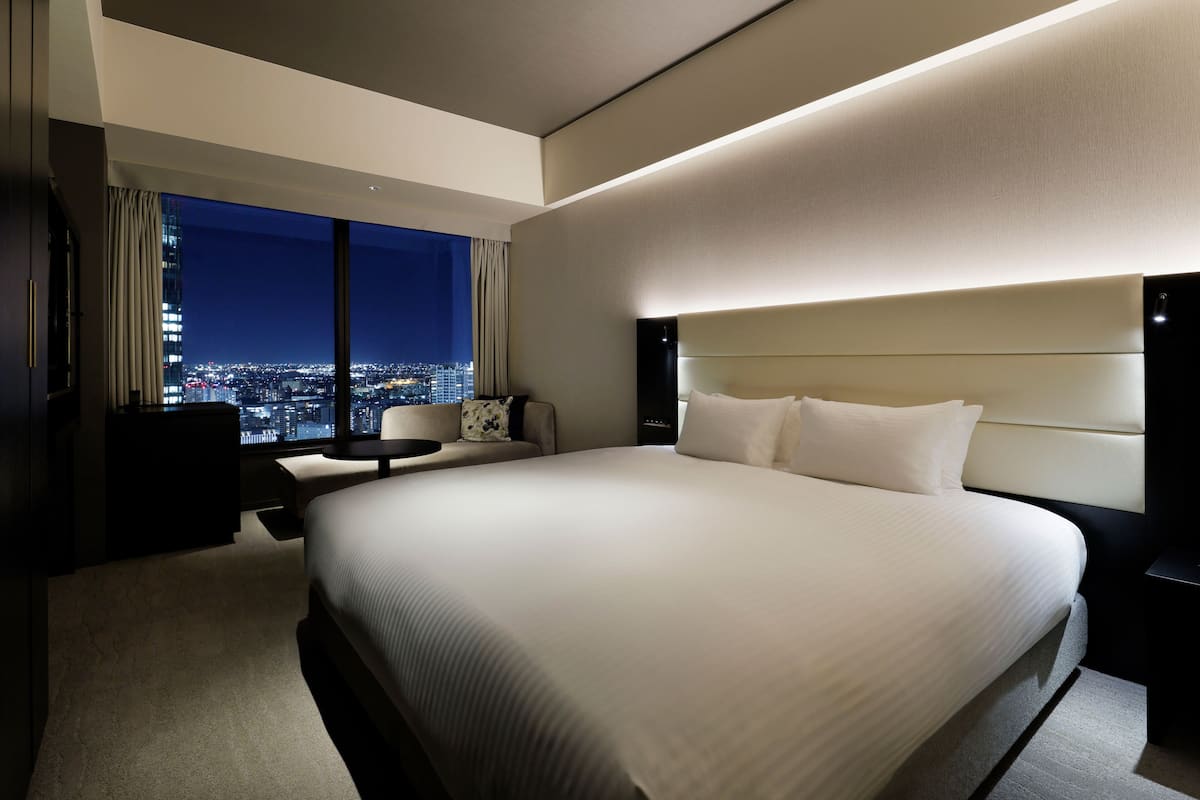 In-room safe, blackout drapes, free WiFi, bed sheets