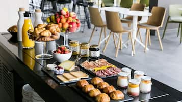 Daily buffet breakfast (EUR 19 per person)
