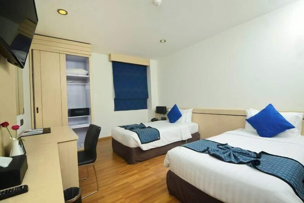 Minibar, in-room safe, desk, blackout curtains