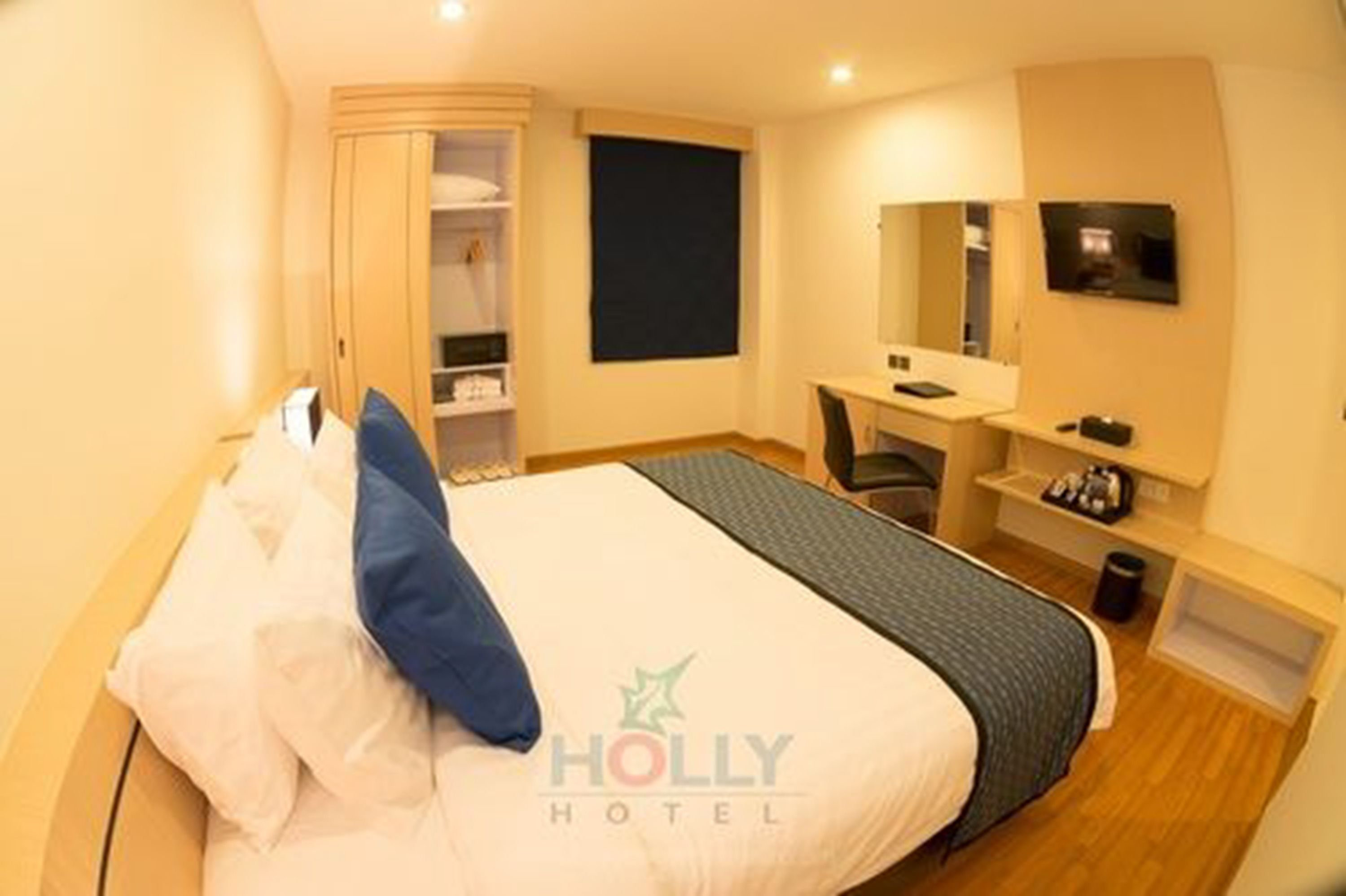 deluxe room, 1 king bed, corner | view from room