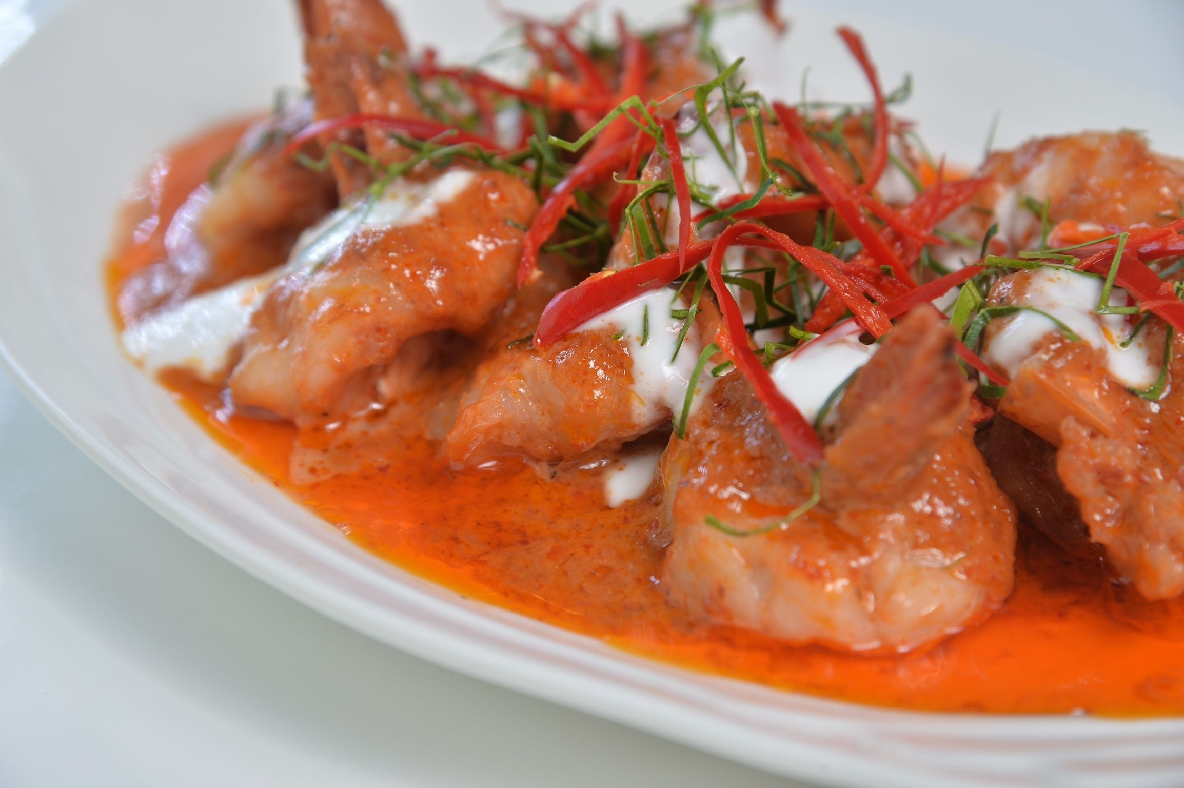 breakfast, lunch, dinner served; international cuisine