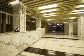 Check-in/check-out kiosk