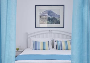Family Apartment, 2 Bedrooms, Pool View | Premium bedding, in-room safe, soundproofing, free cots/infant beds
