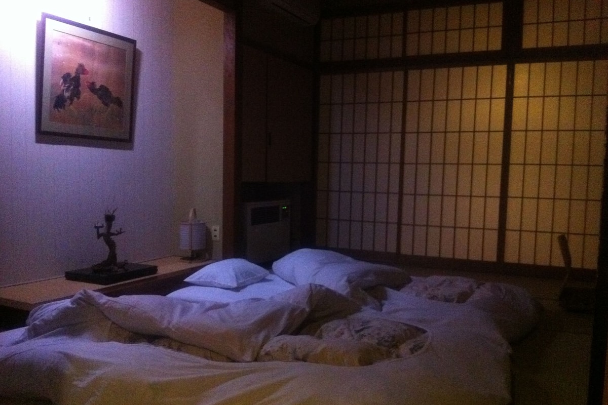 Japanese-Style Room | In-room safe, blackout drapes, iron/ironing board (on request)